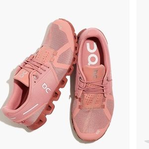 On Cloud Sneakers Blush Pink size 9